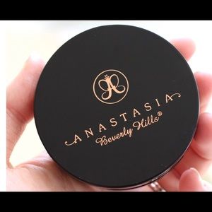 ANASTASIA BEVERLY HILLS ILLUMINATOR